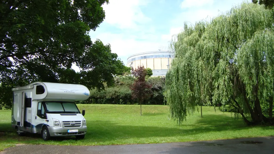 Caravanstellplatz am Freizeitbad Wellenspiel Meißen